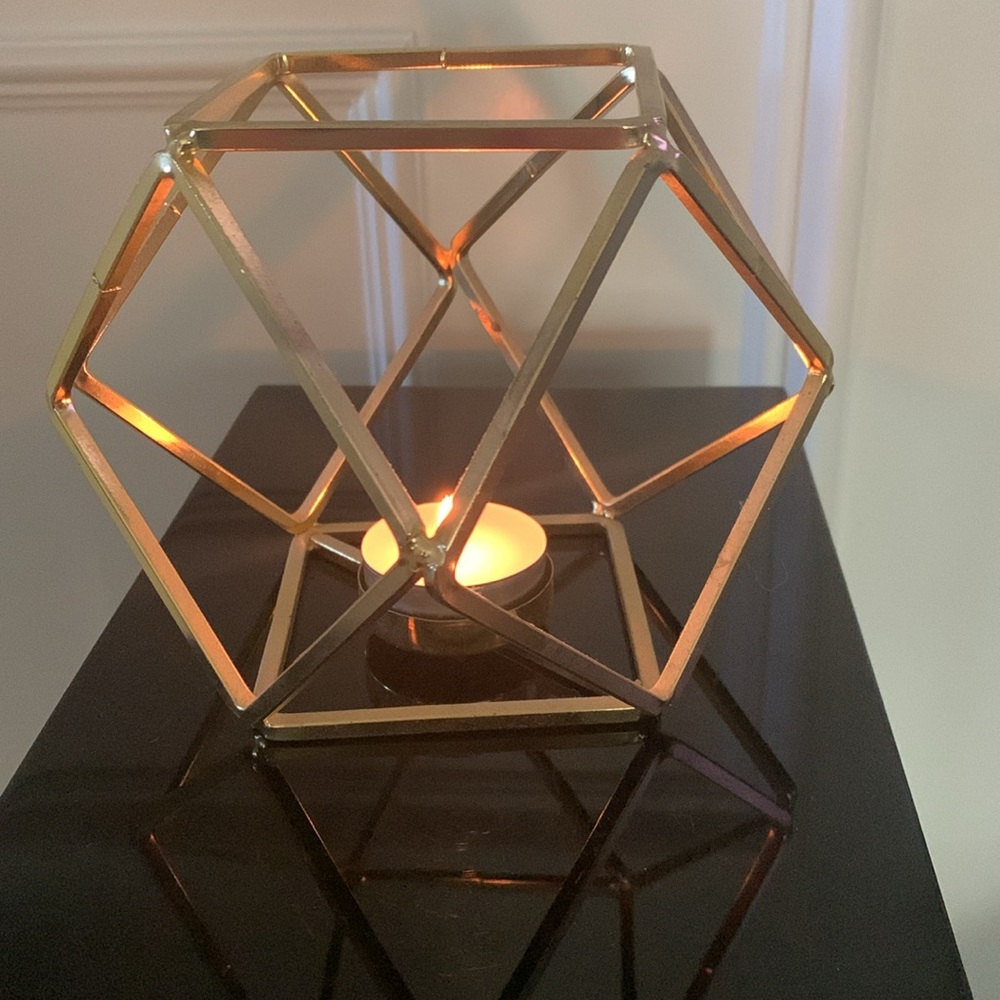 Geometric candle holder